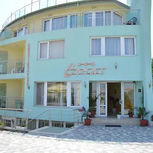 Family Coral Otel